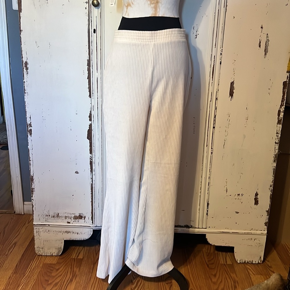 Aerie Cream Pants Soft Knit - Picture 9 of 10
